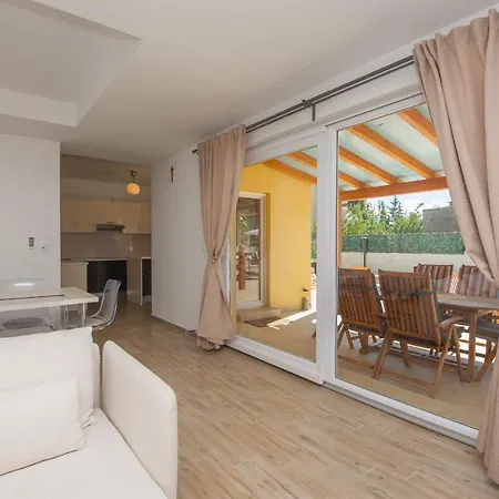 Villa Mistletow