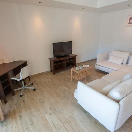 Villa Mistletow Nin