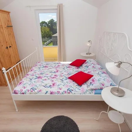 Villa Mistletow Nin